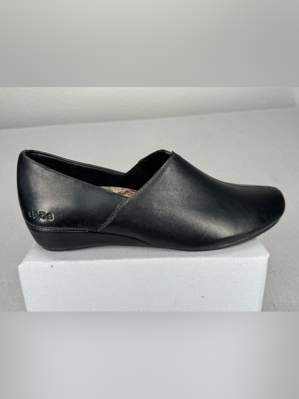 Taos Scheme Black Leather Slip-On Wedge Loafer Shoes 8 - Picture 9 of 10
